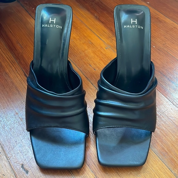 Halston Luanda heel - Picture 2 of 4